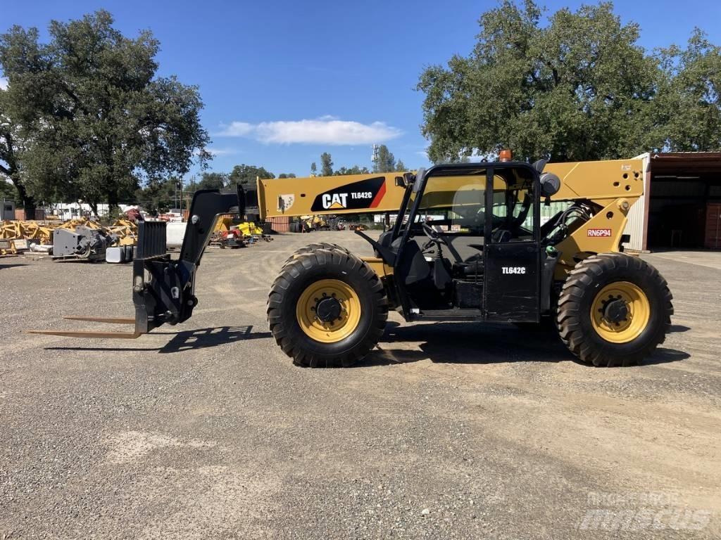 CAT TL 642 C Sollevatori telescopici