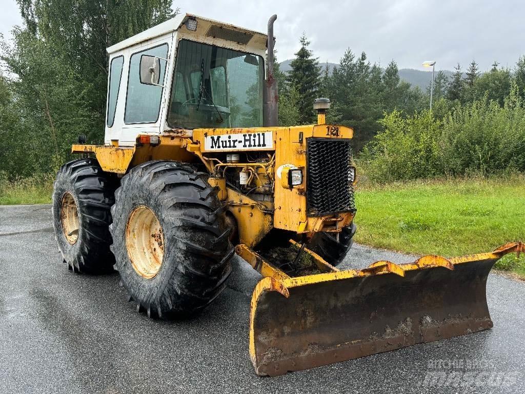 Muir-Hill MH121 Trattori