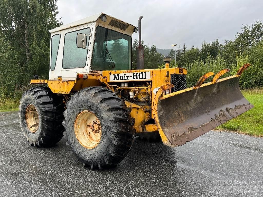 Muir-Hill MH121 Trattori