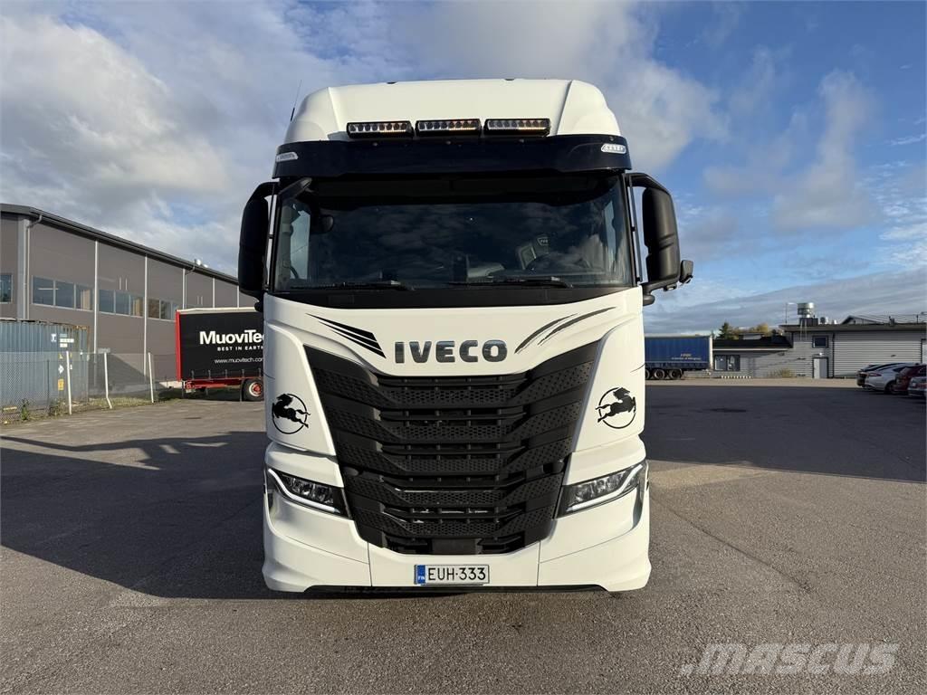 Iveco AS280 6X2 Camion con gancio di sollevamento