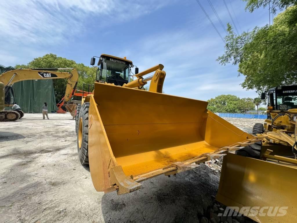 CAT 966 H Pale gommate