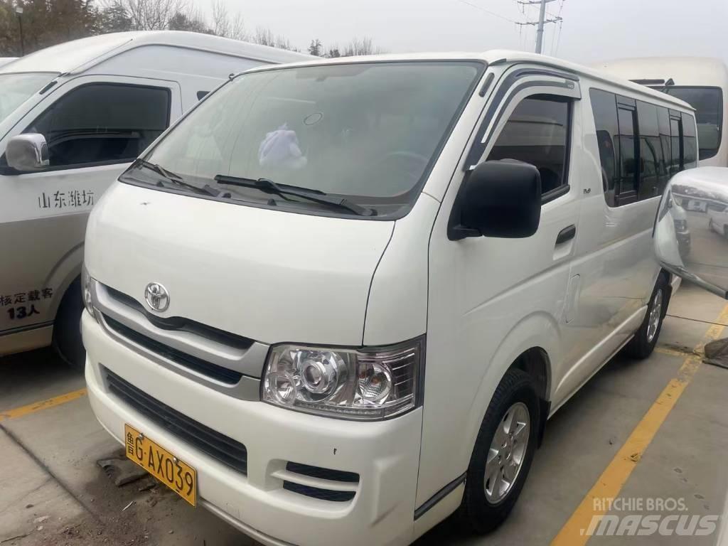 Toyota Hiace Autobus interurbani