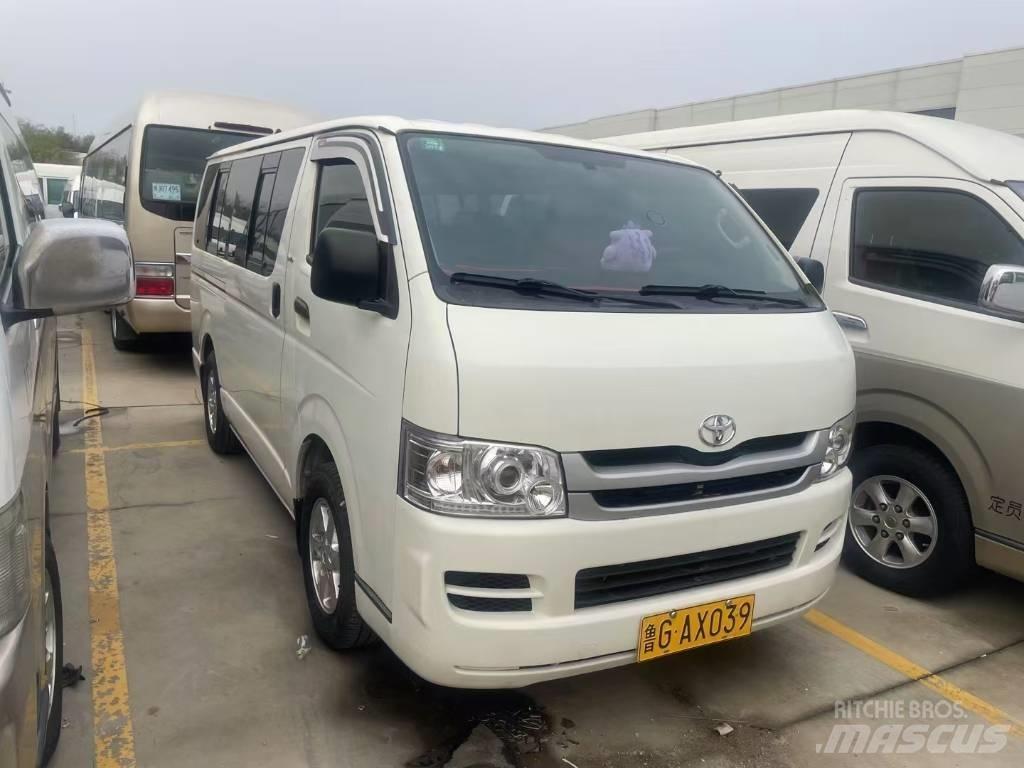 Toyota Hiace Autobus interurbani