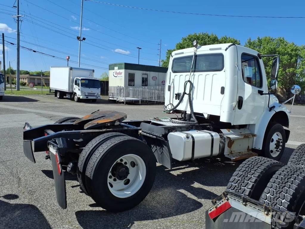 Freightliner M2 106 Motrici e Trattori Stradali