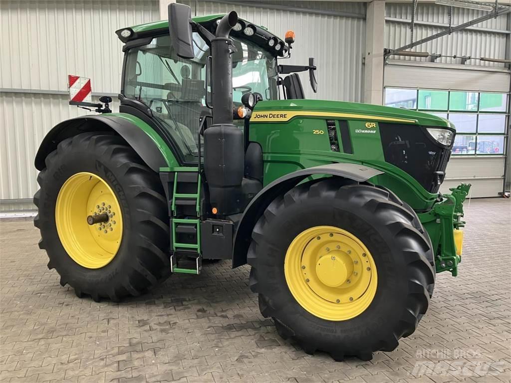 John Deere 6R 250 Trattori