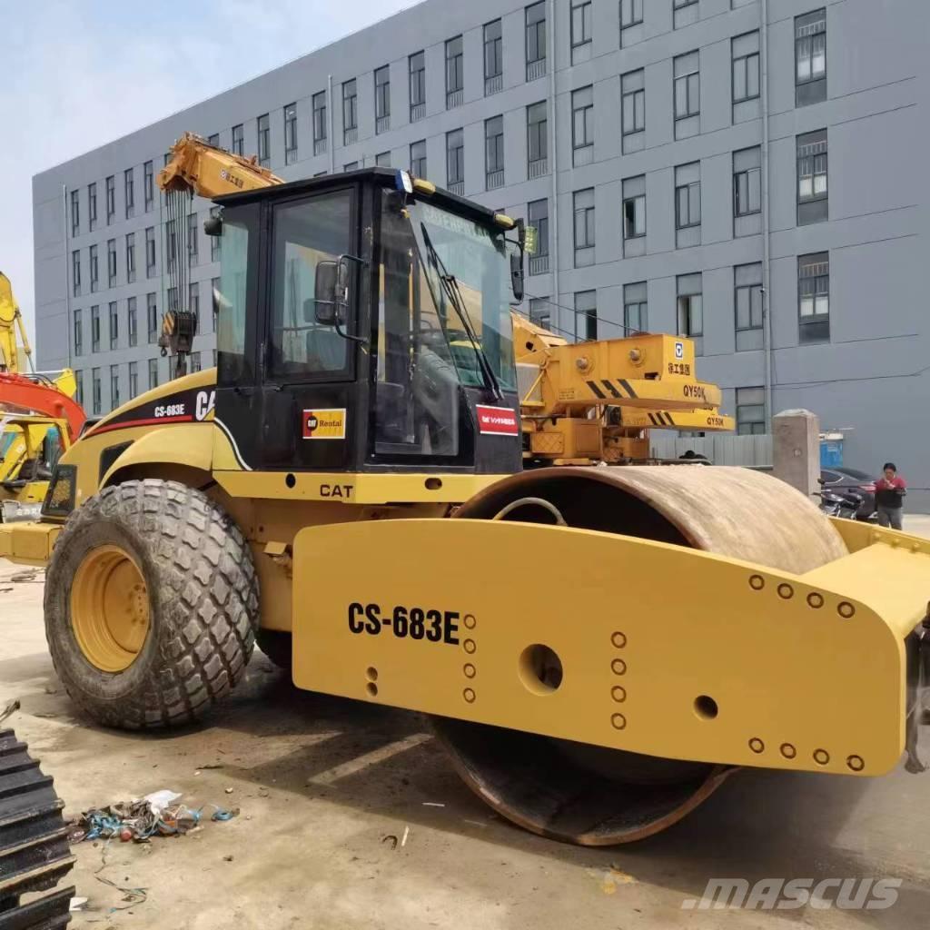 CAT CS 683 E Rulli monotamburo