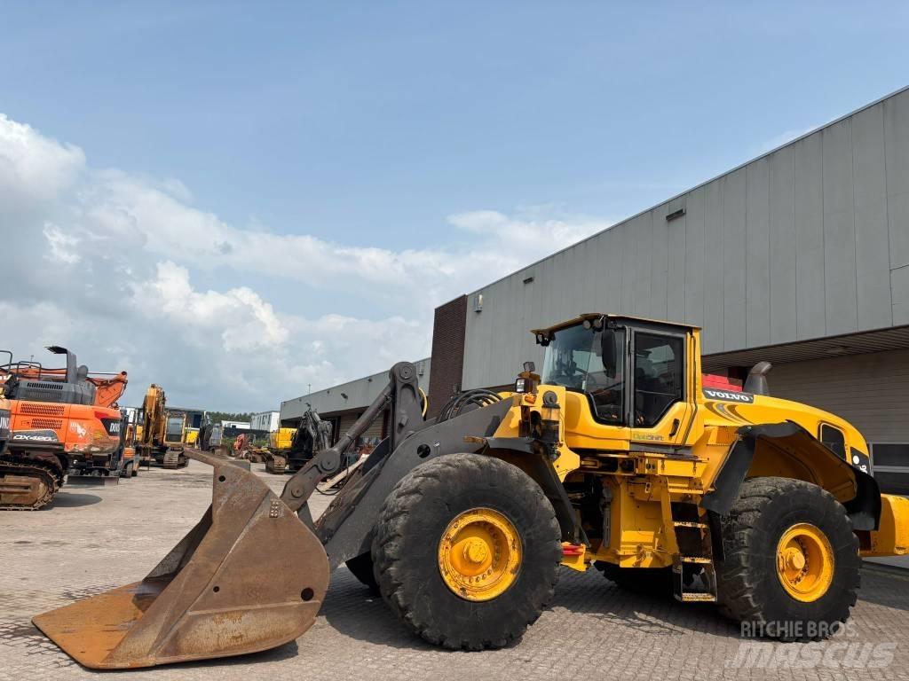 Volvo L 180 G Pale gommate
