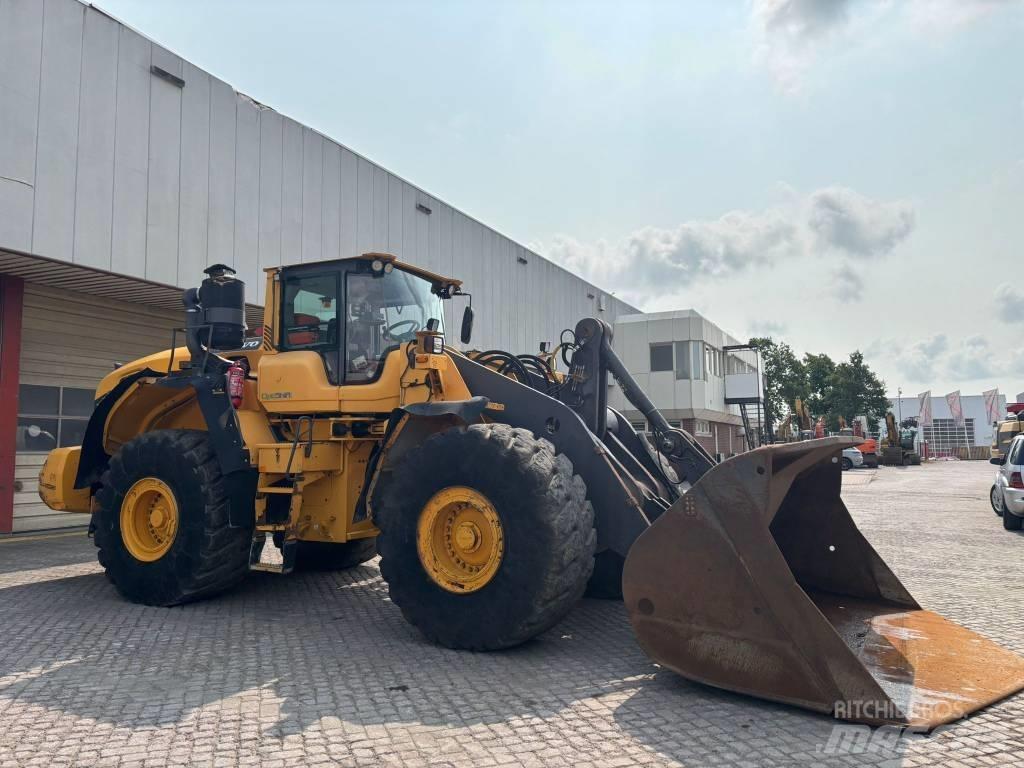 Volvo L 180 G Pale gommate