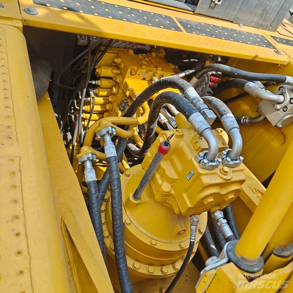 Komatsu 450LC-8 Escavatori cingolati