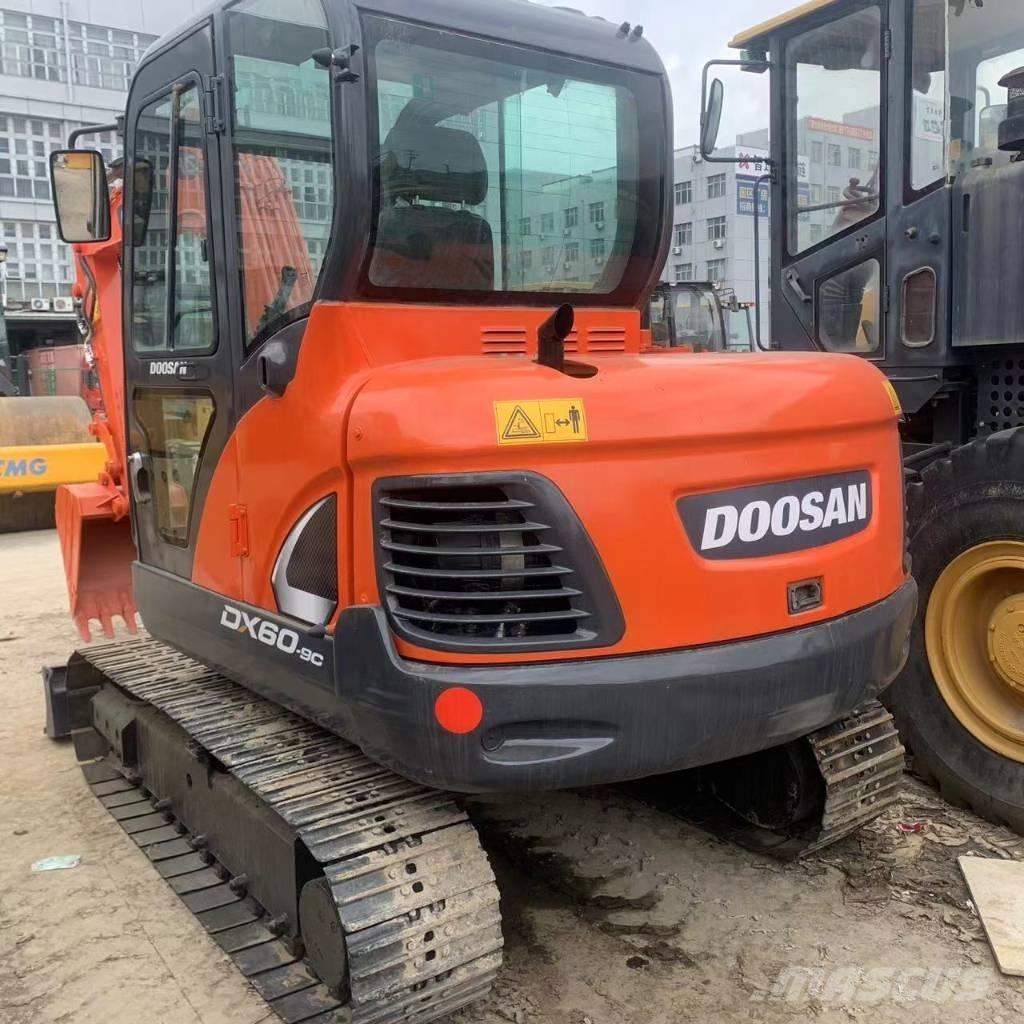 Doosan DX60 Escavatori medi 7t - 12t