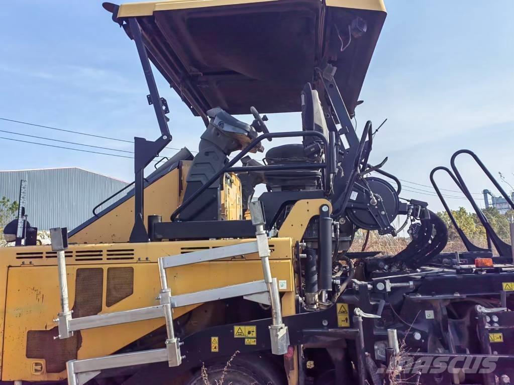 CAT AP655F Finitrici