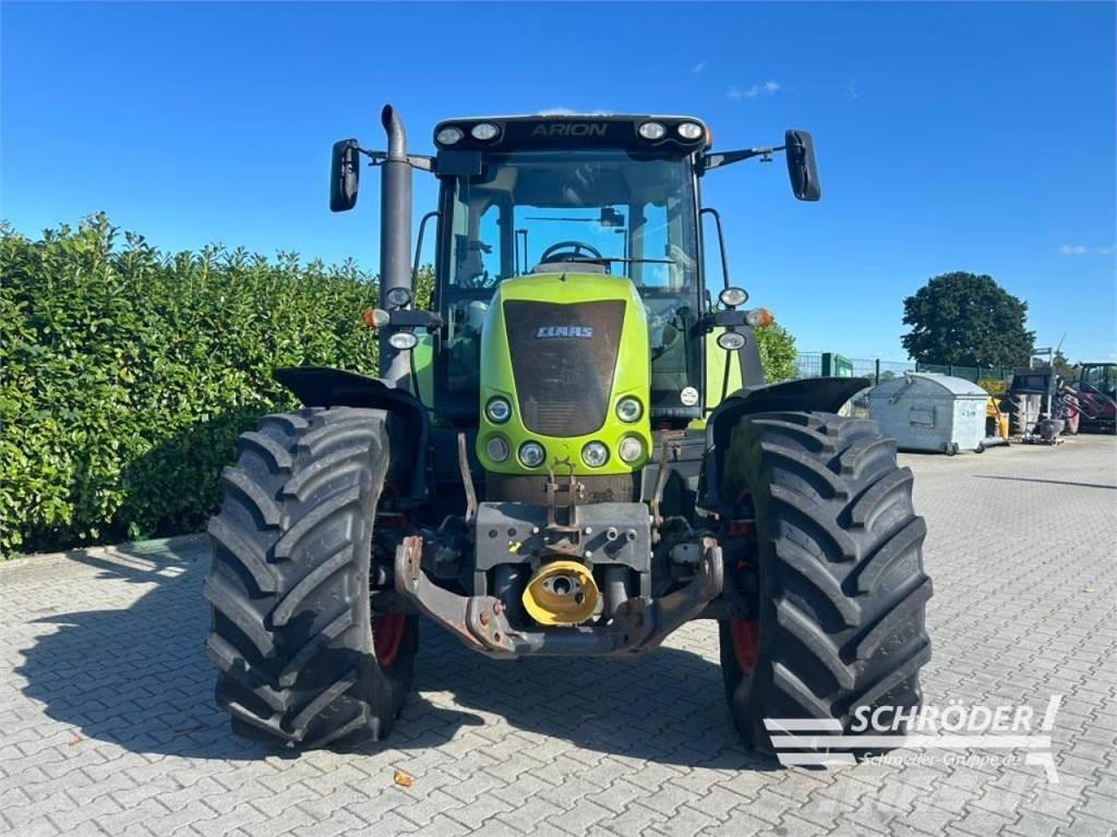 CLAAS ARION 640 Trattori