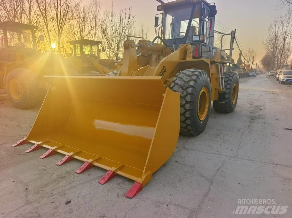 CAT 966 G Pale gommate
