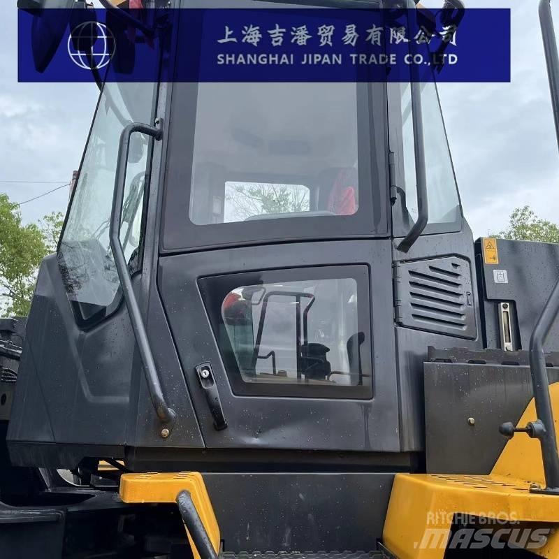 LiuGong CLG 870 H Pale gommate