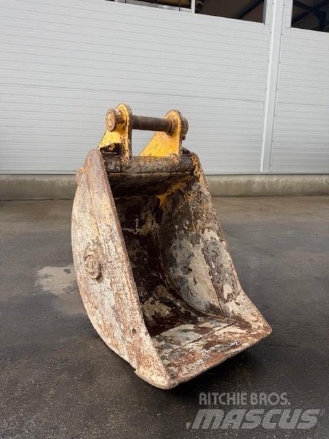 JCB 7-8 TON Retroescavatori