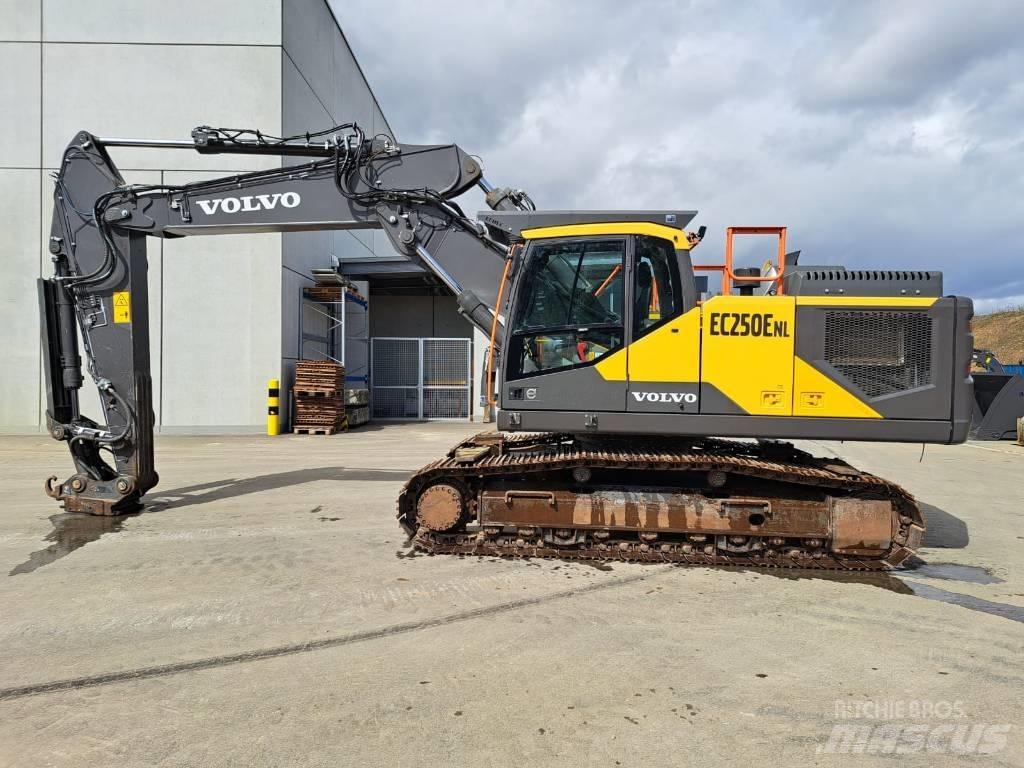 Volvo EC250ENL Escavatori cingolati