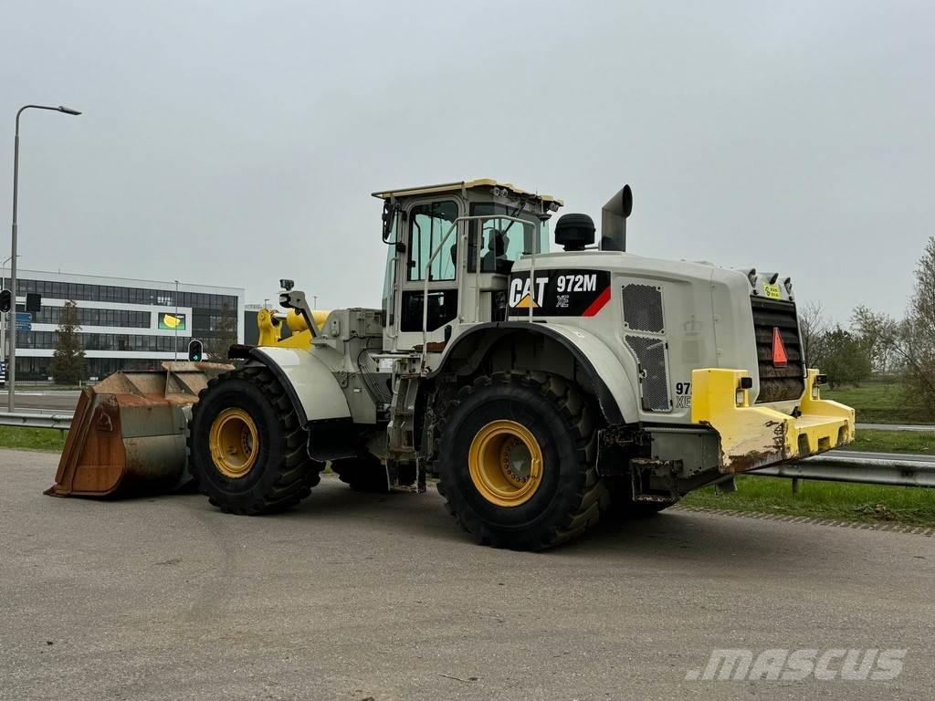 CAT 972M XE Pale gommate