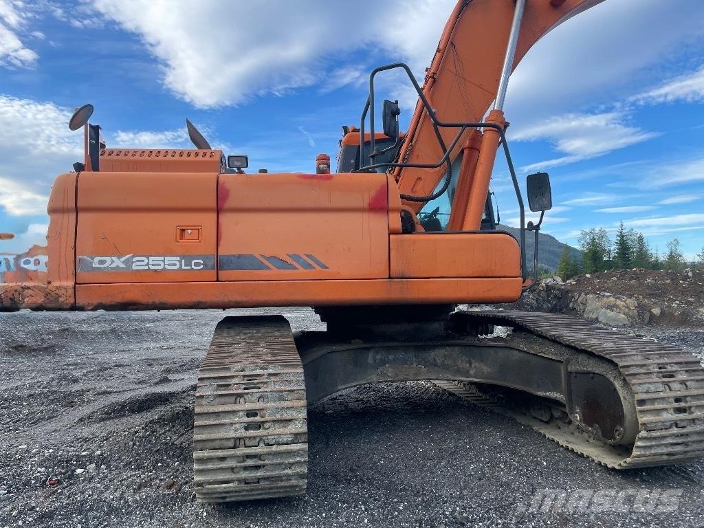 Doosan DX 255 LC-3 Escavatori cingolati