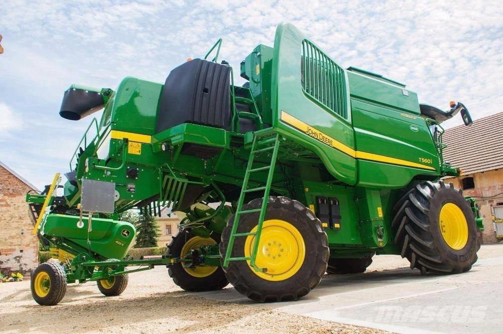 John Deere T 560 i Mietitrebbiatrici