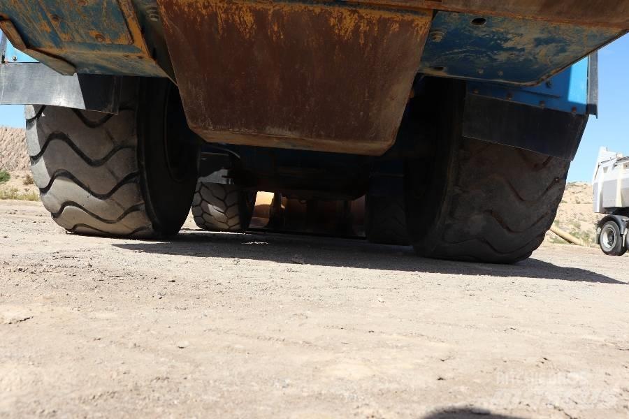CAT 972 M Pale gommate