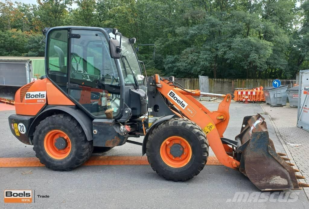 Komatsu WA 70-7 Pale gommate