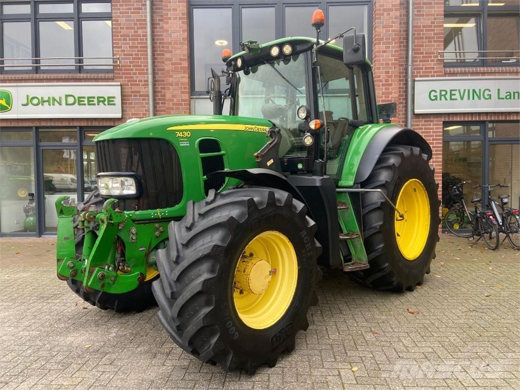 John Deere 7430 Trattori