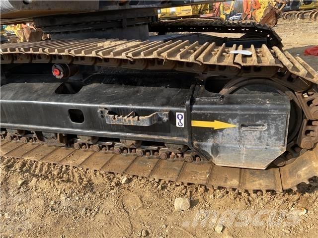 Hitachi ZX210 Escavatori cingolati