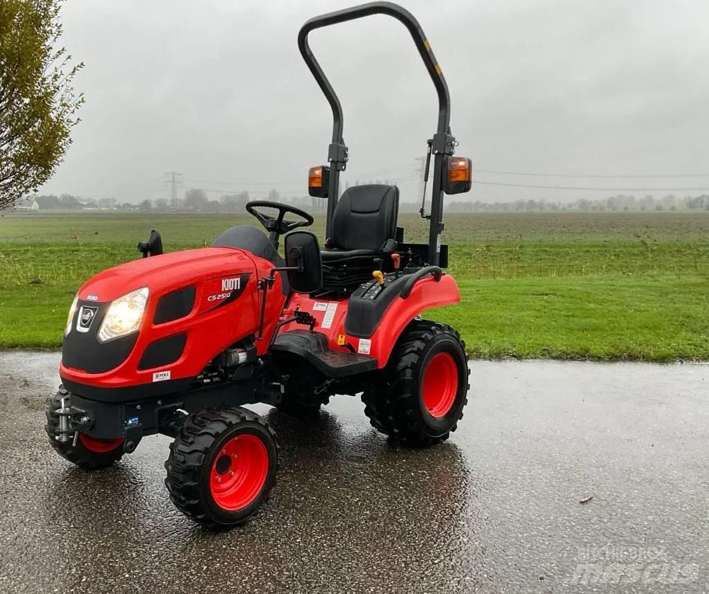 Kioti CS2510 Trattori