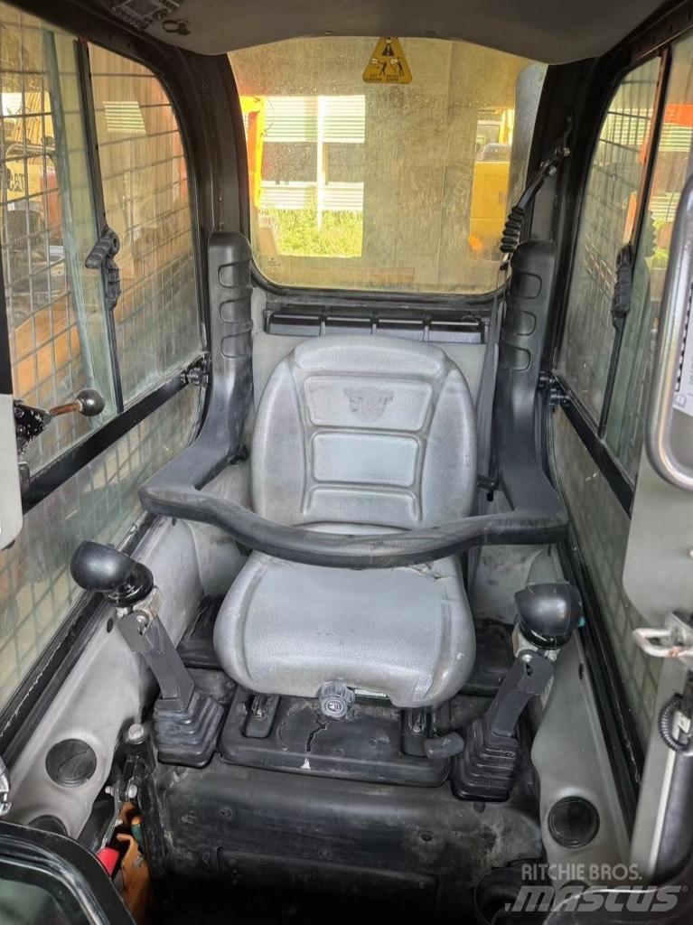 CASE SR 200 Mini Pale Gommate