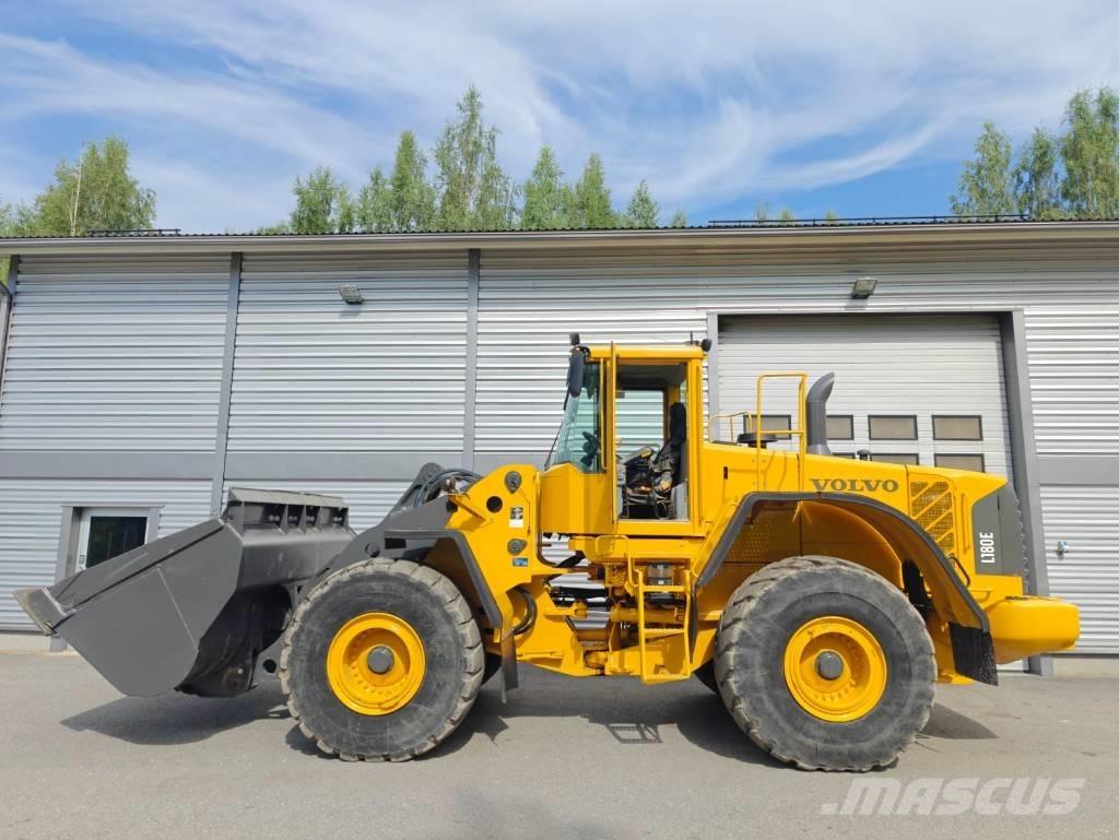 Volvo L 180 E Pale gommate