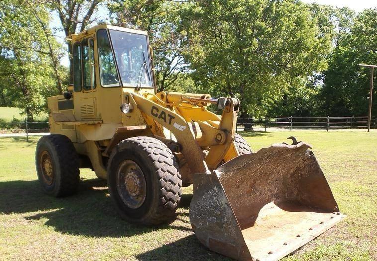 CAT 926 E Pale gommate