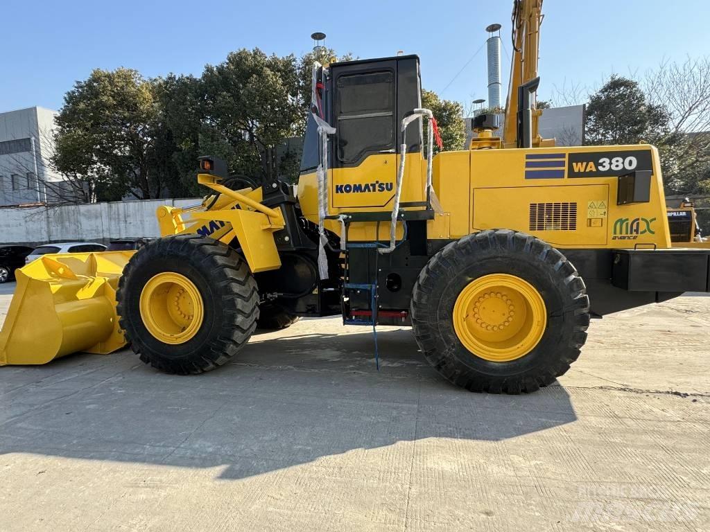 Komatsu WA380-6 Pale gommate