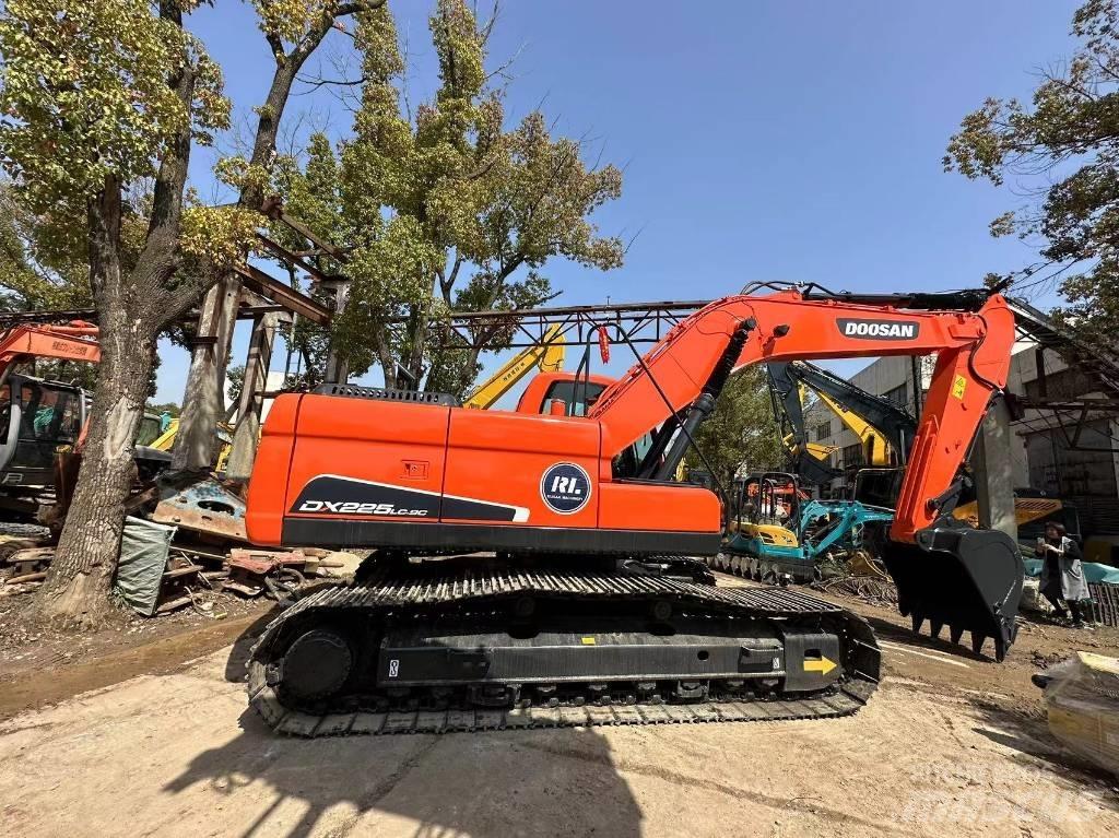 Doosan DX 225 LC-9 Escavatori cingolati