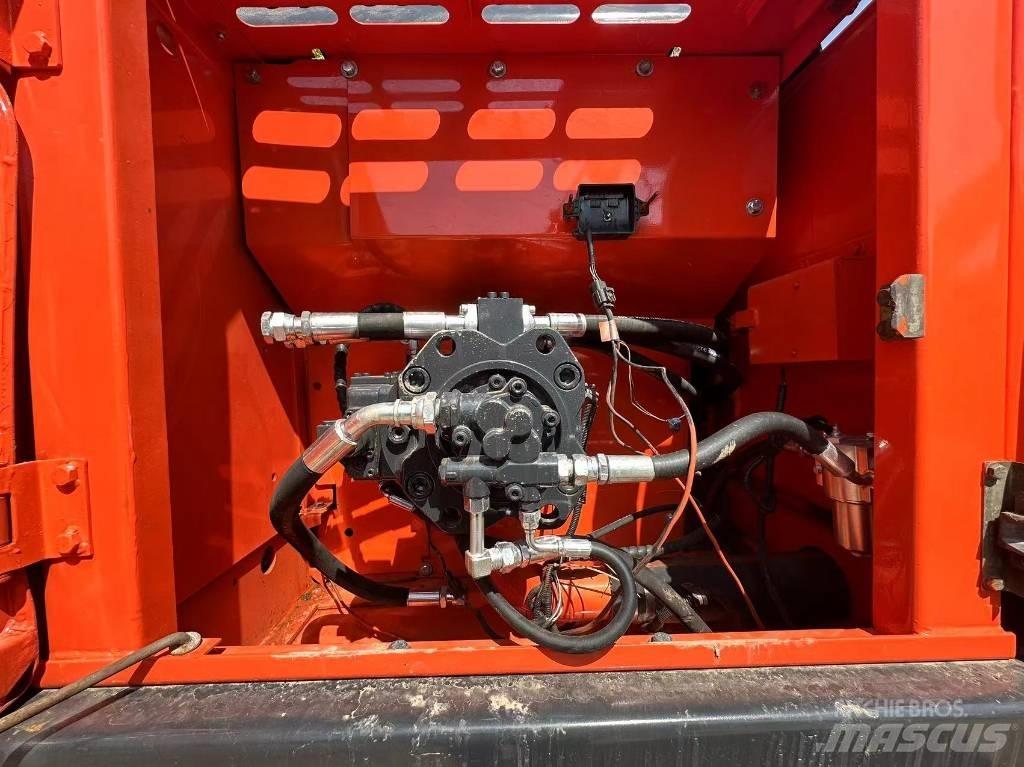 Doosan DX 225 LC-9 Escavatori cingolati