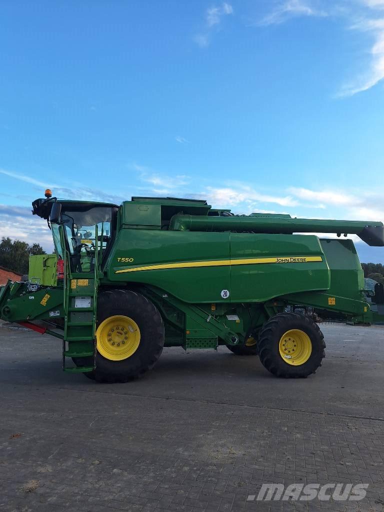 John Deere T 550 Mietitrebbiatrici