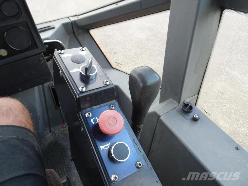 Dynapac CA152D Rulli gommati