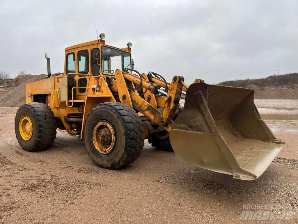 Volvo BM LM1641 Pale gommate