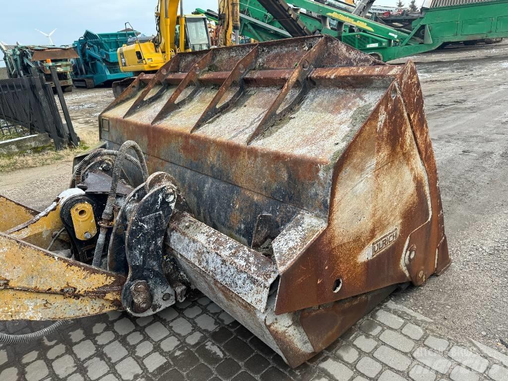 CAT 950M HighLift Pale gommate