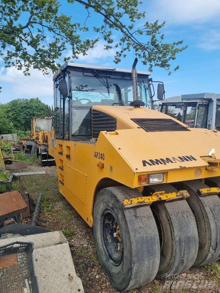 Ammann AP 240 Rulli gommati