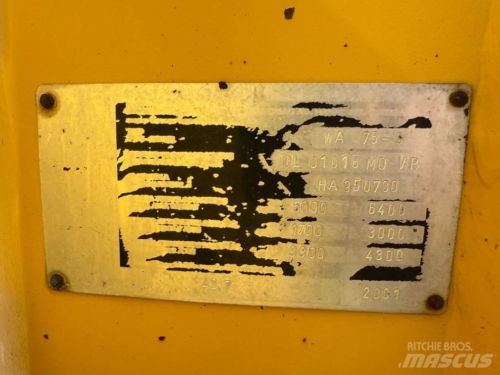 Komatsu WA 75 Pale gommate