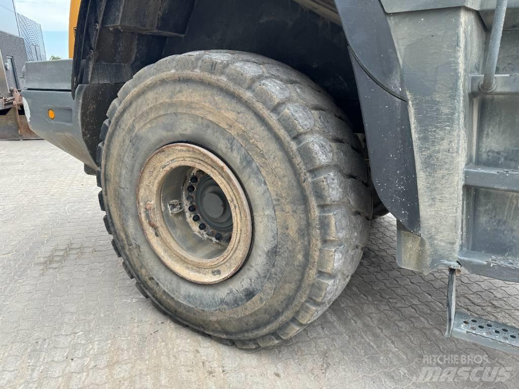 Liebherr L580 Pale gommate