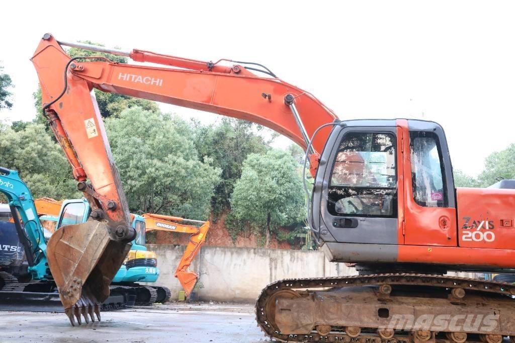 Hitachi ZX 200 LC-3 Escavatori cingolati