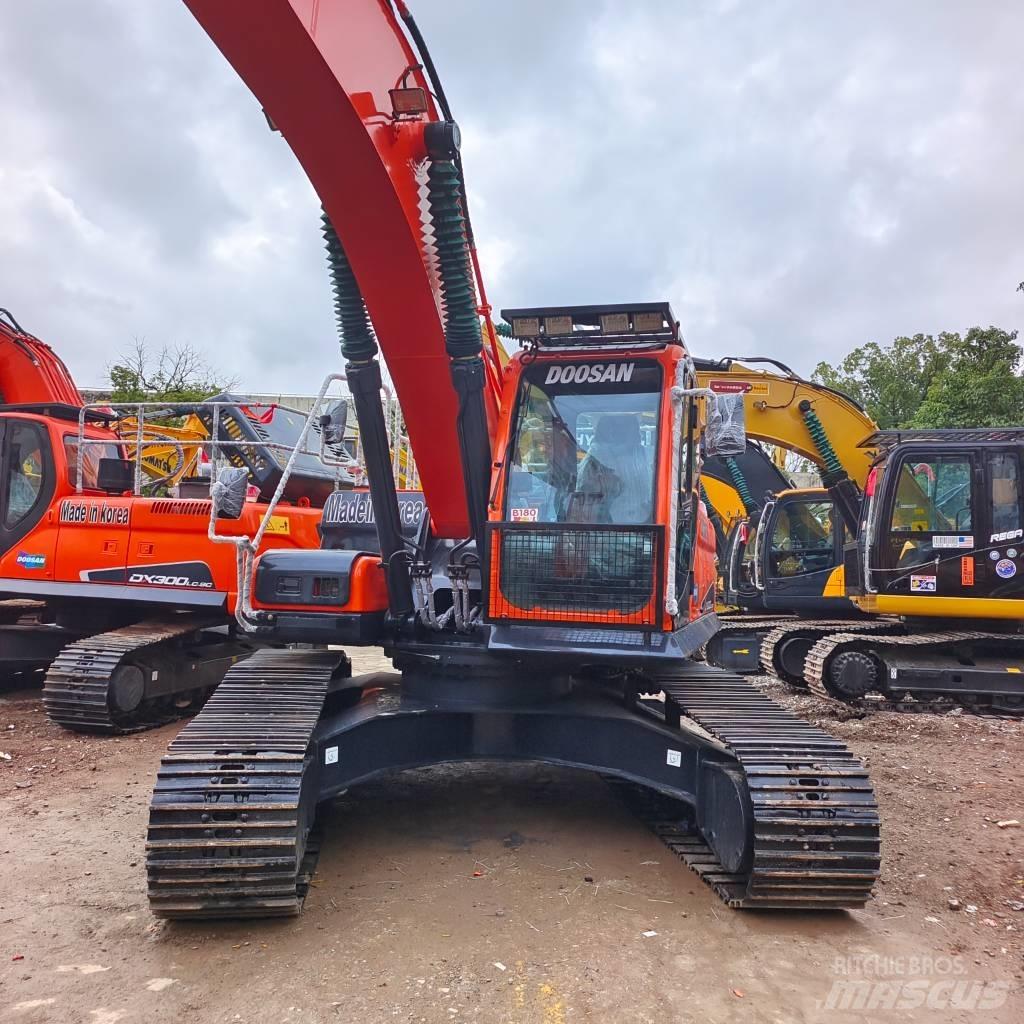 Doosan DX 300 LC Escavatori cingolati