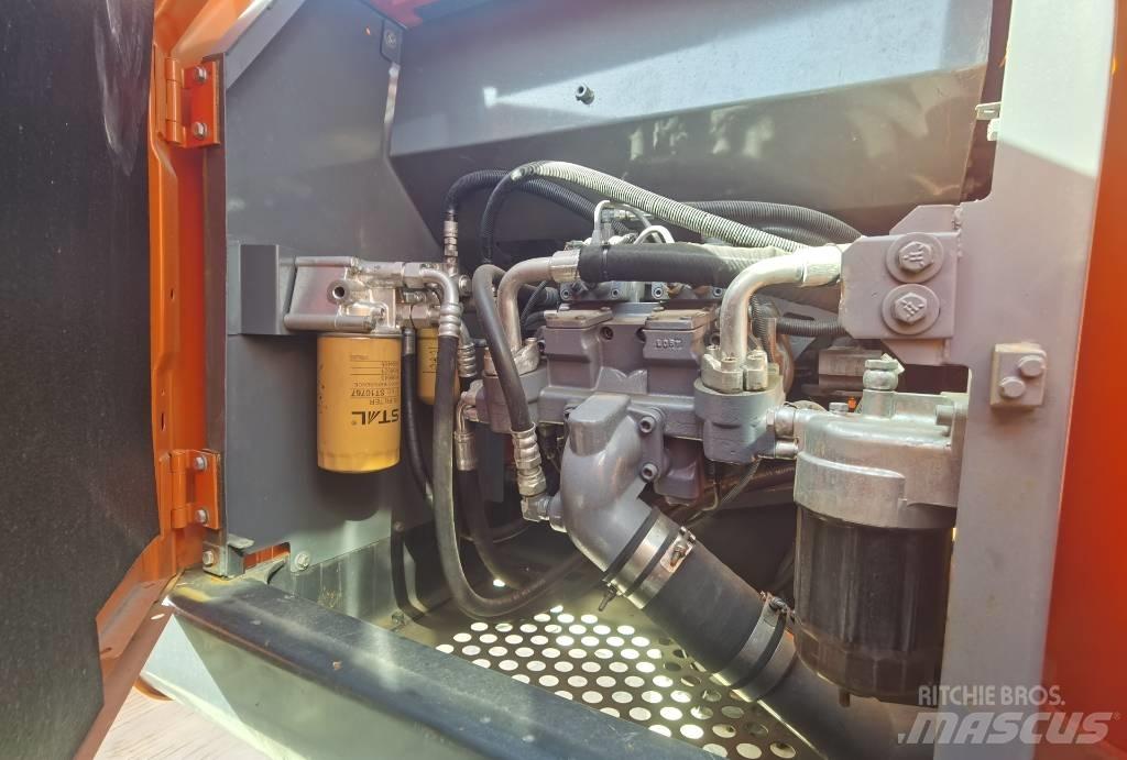 Hitachi ZX 210 Escavatori cingolati