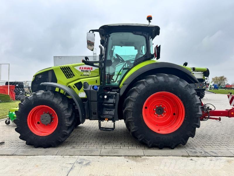 CLAAS AXION 830 Trattori