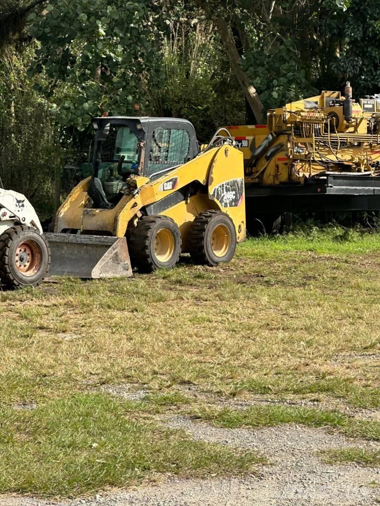 CAT 248C Mini Pale Gommate