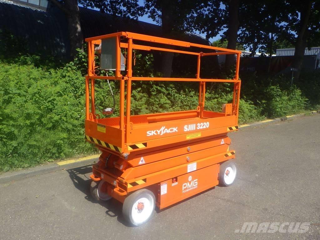 SkyJack SJ3220 Piattaforme a pantografo