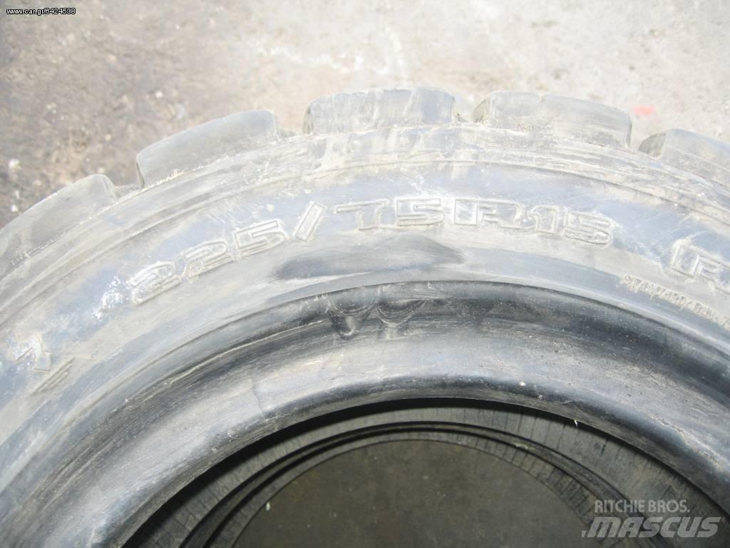 ΛΑΣΤΙΧΑ 28Χ9R15 Pneumatici, ruote e cerchioni