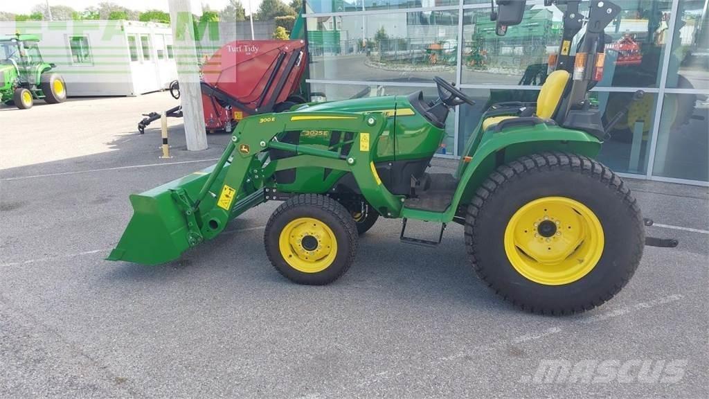 John Deere 3025E Trattori