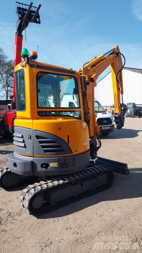 Hyundai X30Z-9AK Escavatori medi 7t - 12t